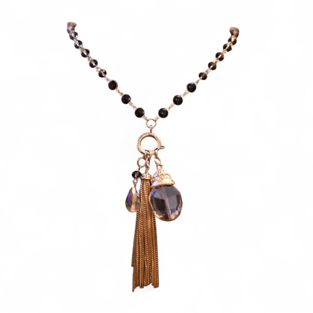 Elegant Gold and Black Pendant Necklace